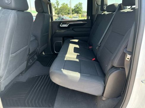 Used 2024 Chevrolet Silverado 2500 LT image 11