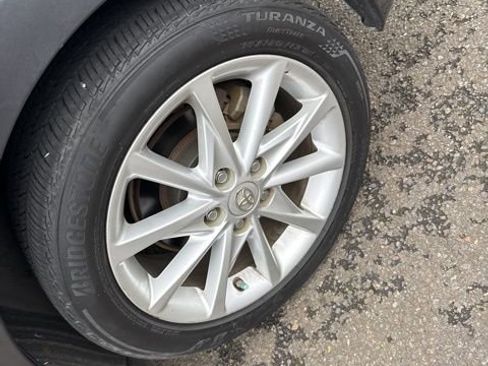 Used 2012 Toyota Prius V Five image 13