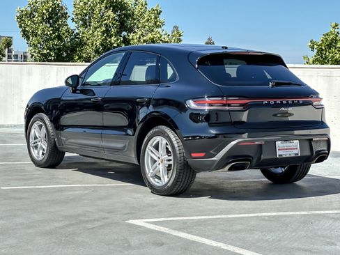 Used 2024 Porsche Macan AWD/4WD image 3