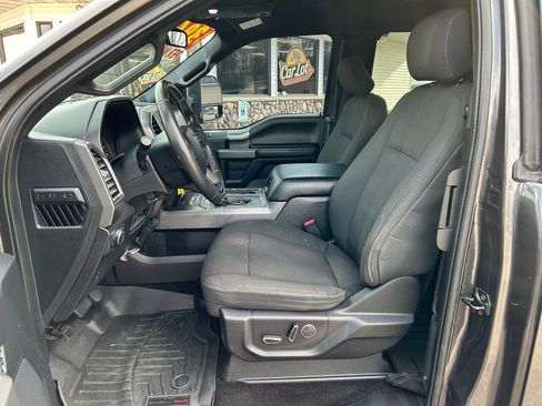 Used 2016 Ford F150 XLT w/ Equipment Group 302A Luxury image 11