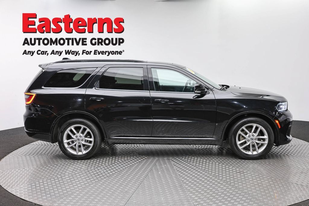 Used 2024 Dodge Durango GT RWD image 4