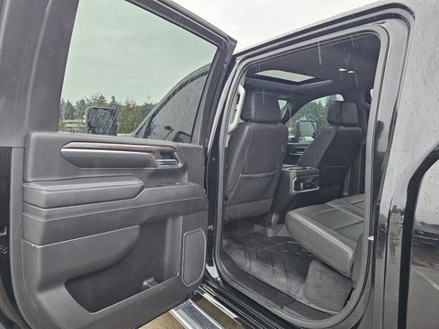 Used 2024 Chevrolet Silverado 2500 LTZ w/ LTZ Convenience Package image 19