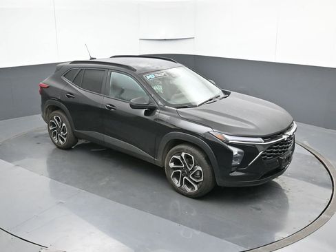 Certified 2026 Chevrolet Trax RS w/ Driver Confidence Package image 49