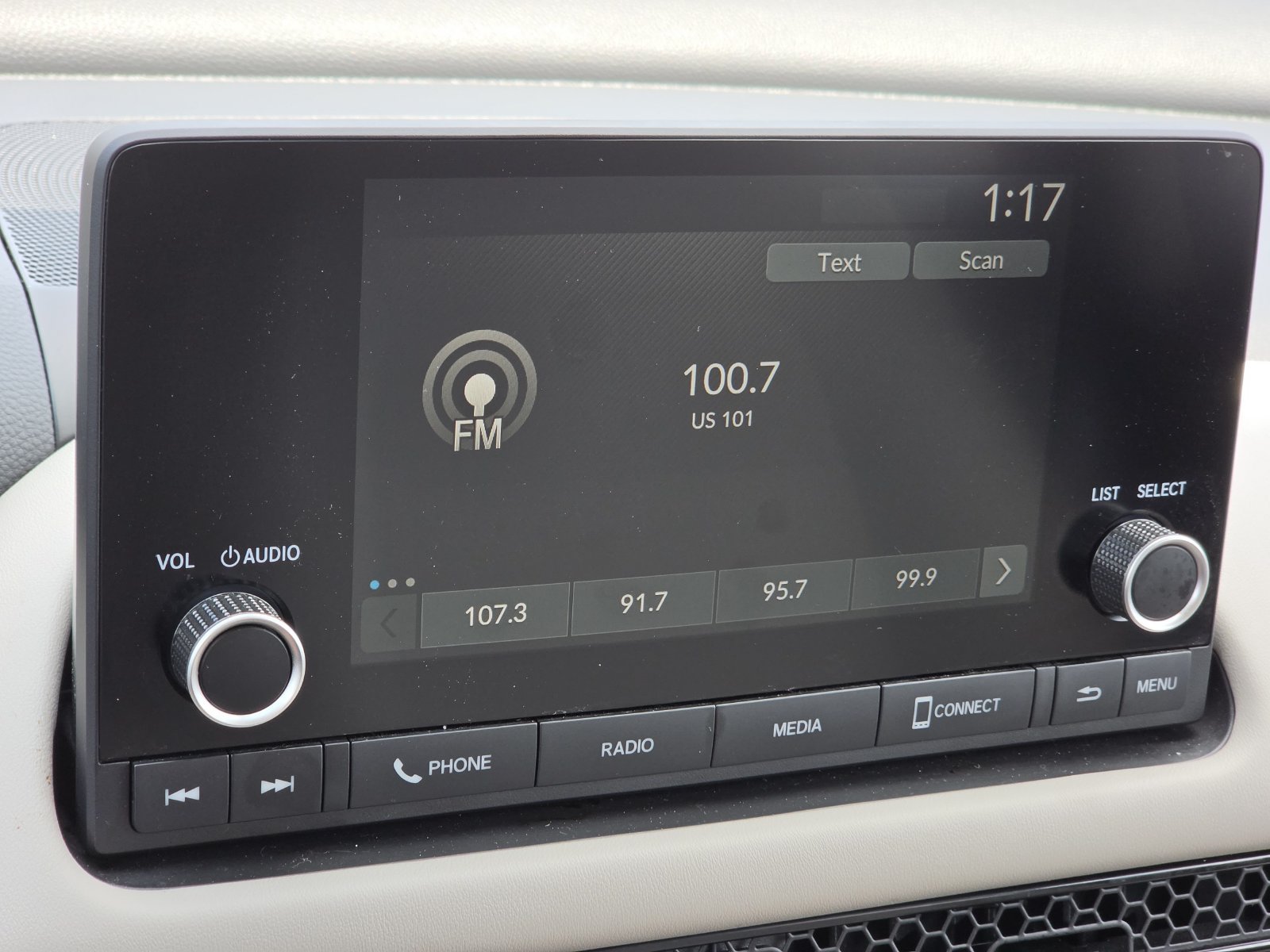 Certified 2025 Honda HR-V LX image 20