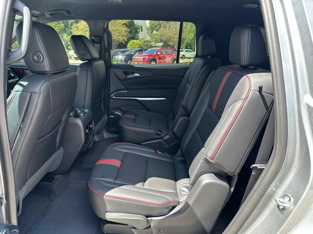 New 2027 Chevrolet Traverse RS FWD image 23