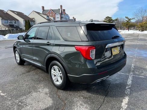 Certified 2022 Ford Explorer XLT w/ Equipment Group 202A image 7