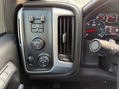 Used 2018 GMC Sierra 1500 SLT w/ SLT Premium Package image 18