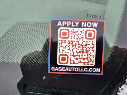 Used 2005 Toyota Camry LE image 14