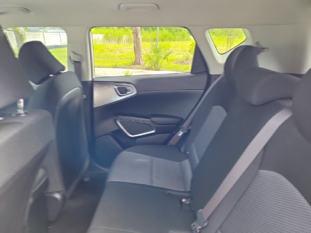 Used 2021 Kia Soul LX FWD image 13