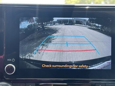 Certified 2023 Toyota Highlander XLE image 27