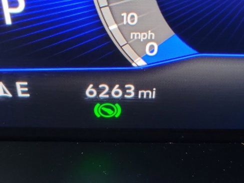 Used 2025 Volkswagen Taos SE image 25