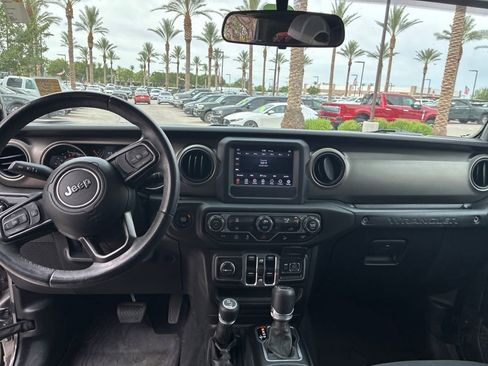 Used 2018 Jeep Wrangler Unlimited Sport S AWD/4WD image 8
