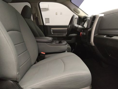 Used 2019 RAM 1500 Classic SLT RWD image 21