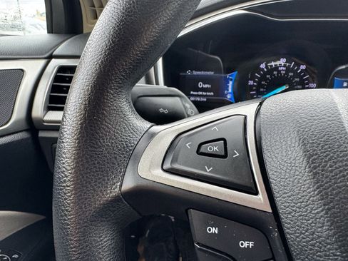 Used 2018 Ford Fusion S image 15