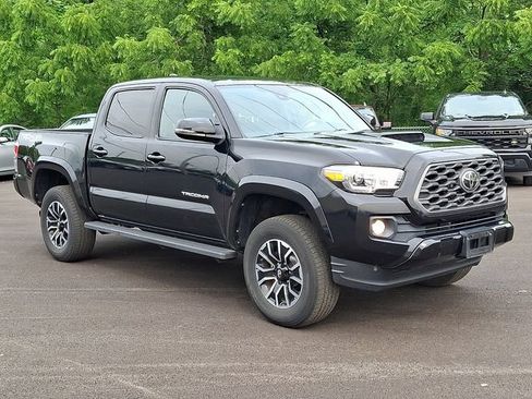 Used 2020 Toyota Tacoma TRD Sport AWD/4WD image 1