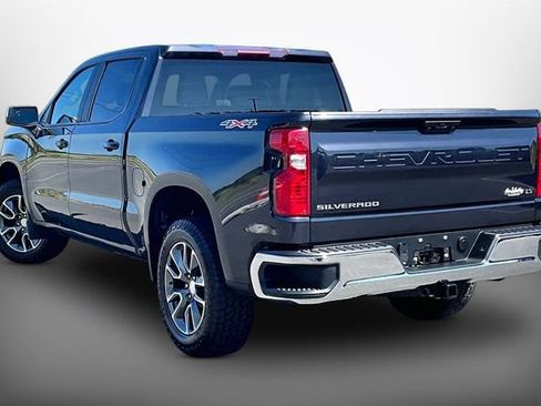 Used 2023 Chevrolet Silverado 1500 LT AWD/4WD image 11