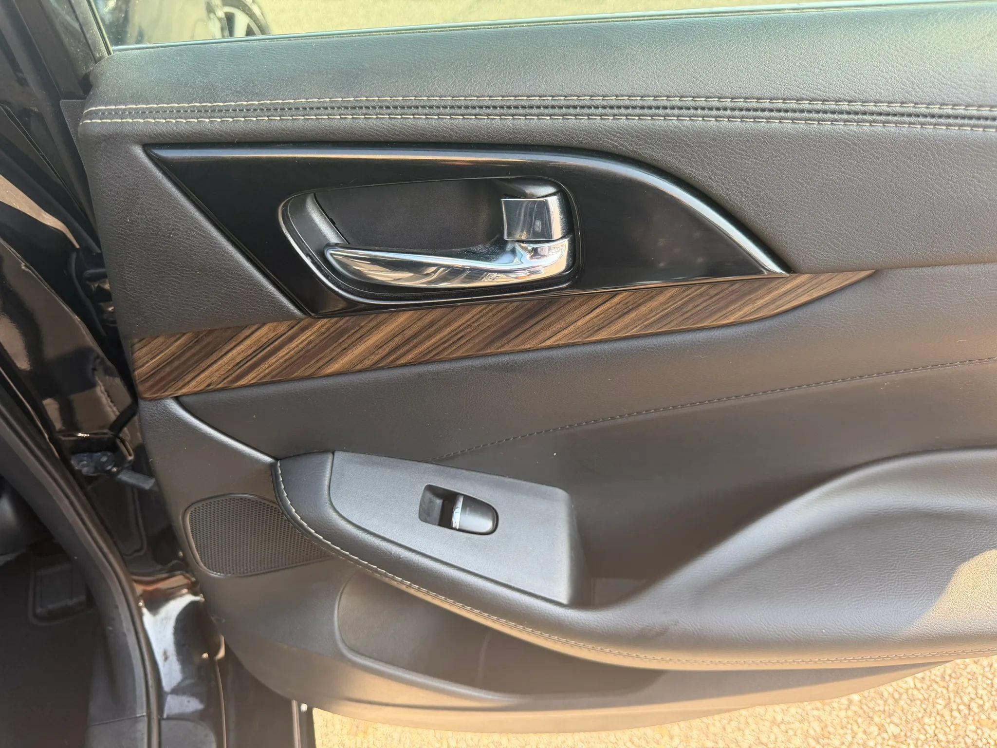 Used 2017 Nissan Maxima Platinum FWD image 30