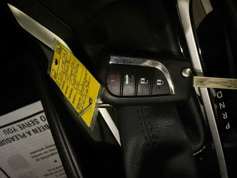 Used 2023 Toyota Corolla LE image 35