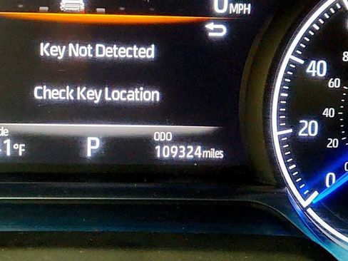 Used 2021 Toyota Venza XLE w/ Softex Package image 15