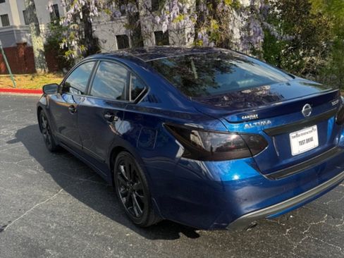 Used 2016 Nissan Altima 3.5 SR image 6