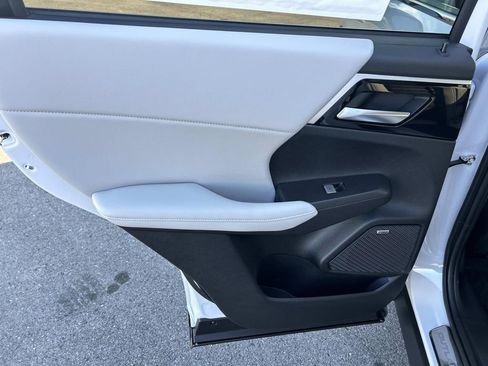 New 2026 Mitsubishi Outlander SE image 20