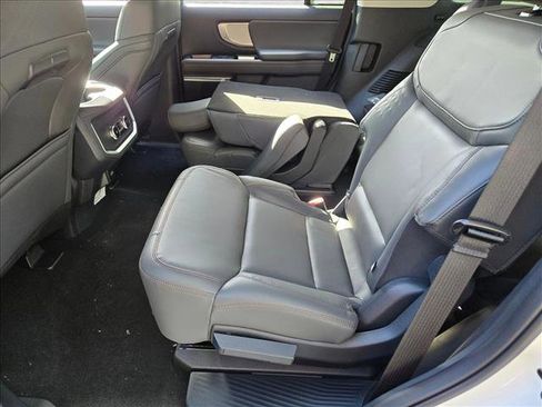 New 2025 Ford Expedition Active image 15