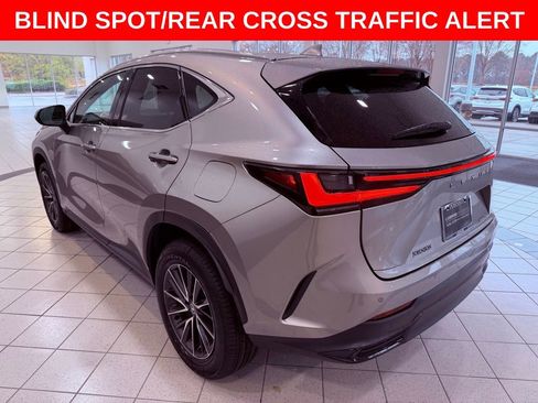 Certified 2024 Lexus NX 250 FWD w/ Premium Package image 5