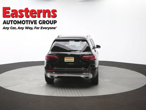 Used 2022 Mercedes-Benz GLB 250 4MATIC w/ Premium Package Lite image 38