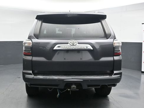 Used 2020 Toyota 4Runner Limited AWD/4WD image 8