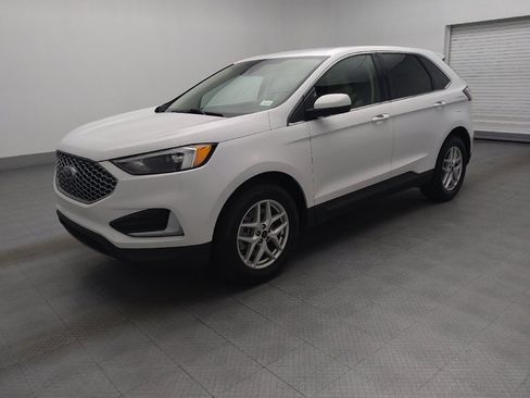 Used 2023 Ford Edge SEL image 2