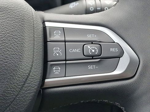 Certified 2024 Jeep Compass Limited w/ High Altitude Package image 25