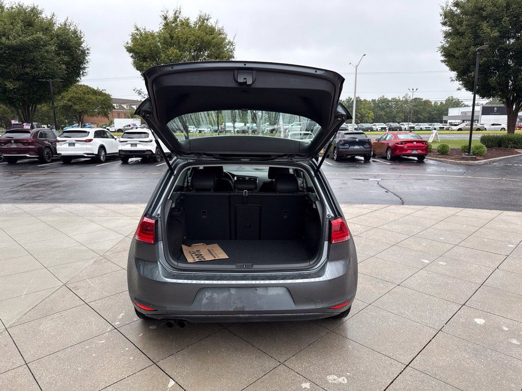 Used 2015 Volkswagen Golf S FWD image 9