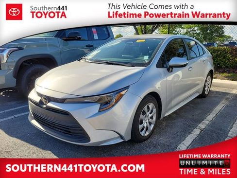 Used 2023 Toyota Corolla LE FWD image 1
