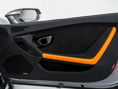Used 2023 Lamborghini Huracan Tecnica RWD image 38