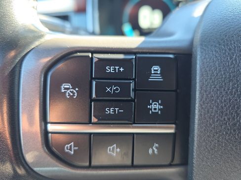 Used 2021 Ford F150 Lariat w/ Equipment Group 502A High image 19