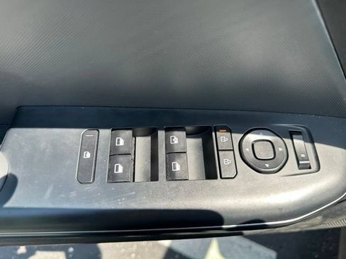 Used 2025 Kia K4 FWD image 9