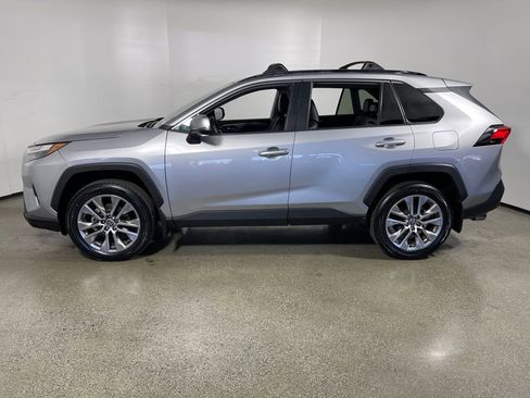 Certified 2022 Toyota RAV4 XLE Premium image 6