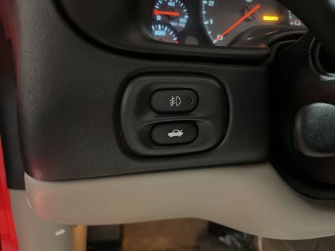 Used 1999 Chevrolet Corvette Convertible w/ Performance Handling Pkg image 16