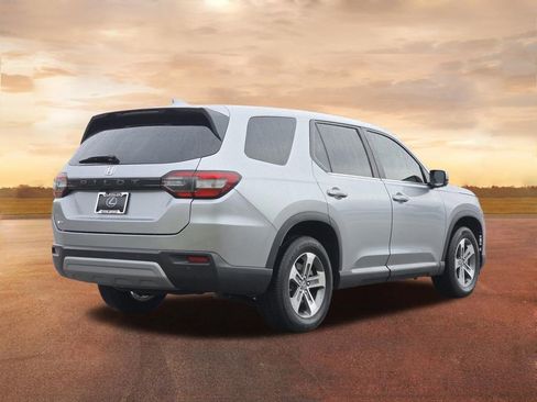 Used 2023 Honda Pilot EX-L image 8