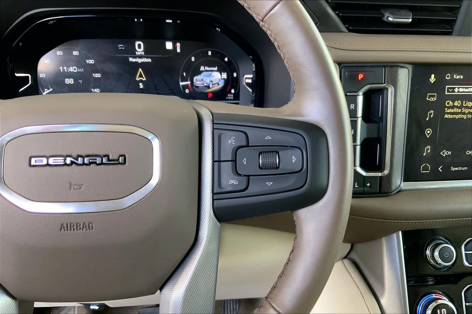 Used 2023 GMC Yukon Denali AWD/4WD image 25