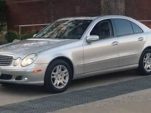Used 2004 Mercedes-Benz E 320 Sedan image 1