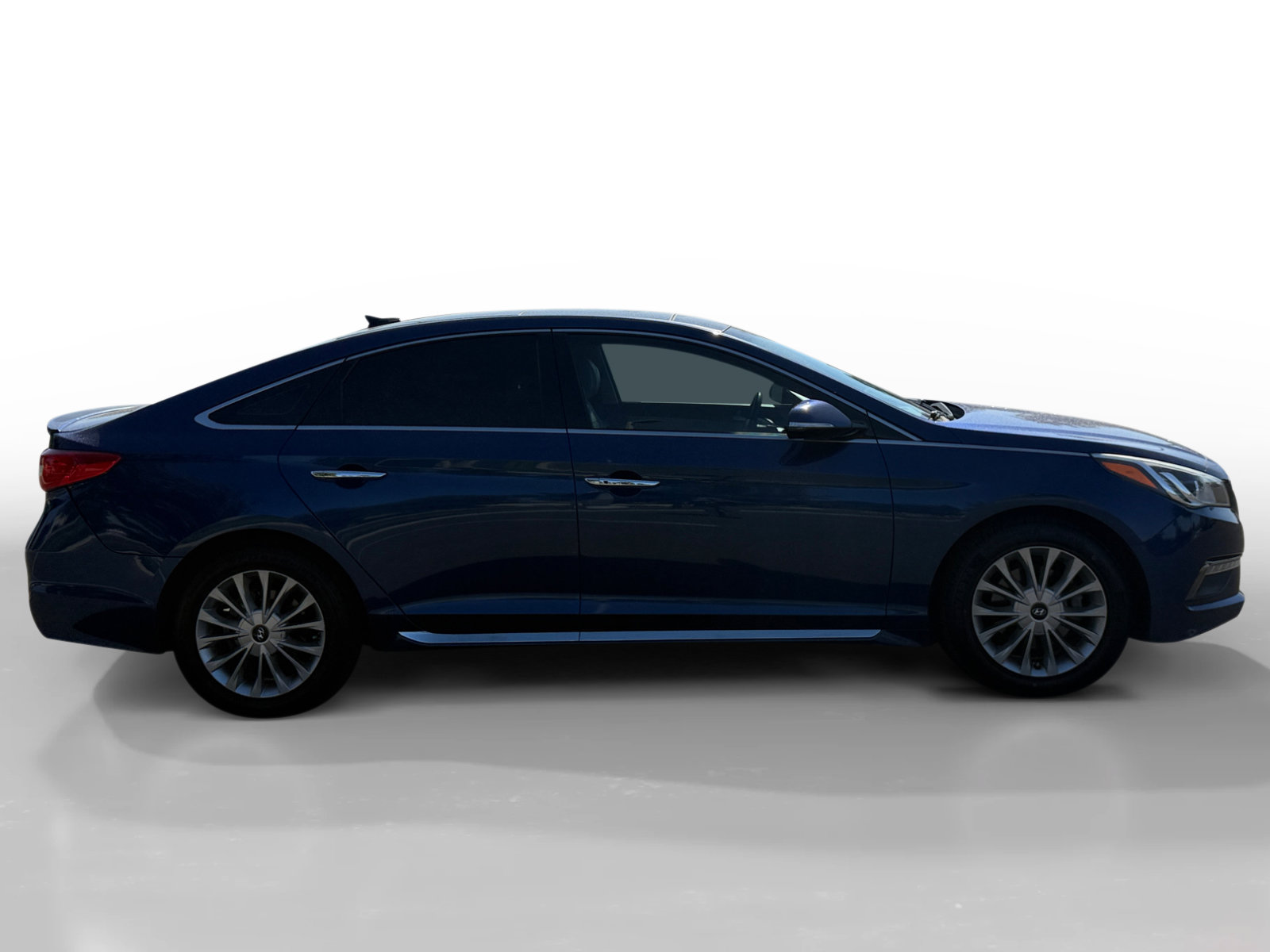 Used 2015 Hyundai Sonata Limited w/ Option Group 05 FWD image 6