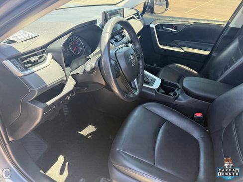Used 2019 Toyota RAV4 XLE Premium w/ Cold Weather Package AWD/4WD image 20
