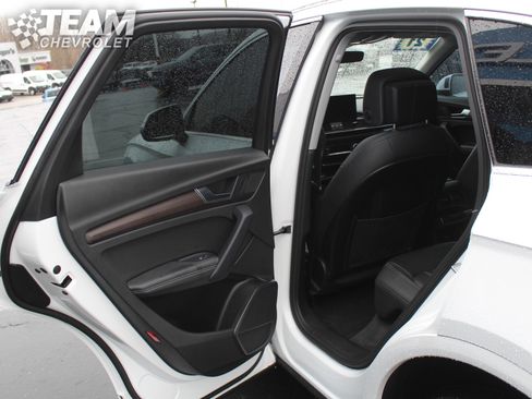 Used 2021 Audi Q5 Premium Plus w/ Premium Plus Package image 20