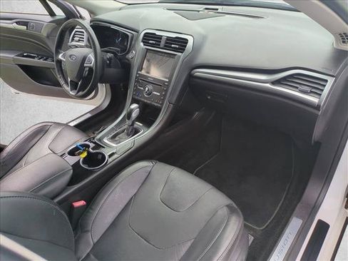 Used 2016 Ford Fusion Titanium FWD image 23