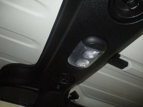 Used 2018 Jeep Wrangler Unlimited Sahara w/ Dual Top Group AWD/4WD image 20