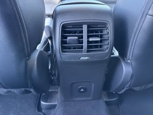 Used 2024 Ford Escape Platinum w/ Premium Technology Package image 25