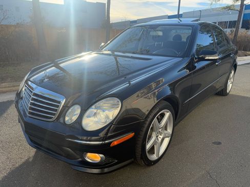 Used 2007 Mercedes-Benz E 350 4MATIC Sedan image 2