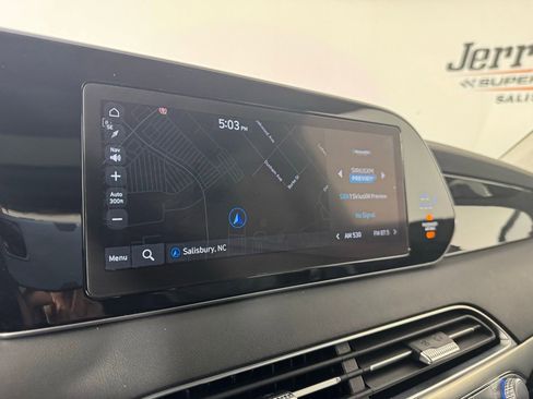 Used 2022 Hyundai Palisade Limited w/ Cargo Package FWD image 15