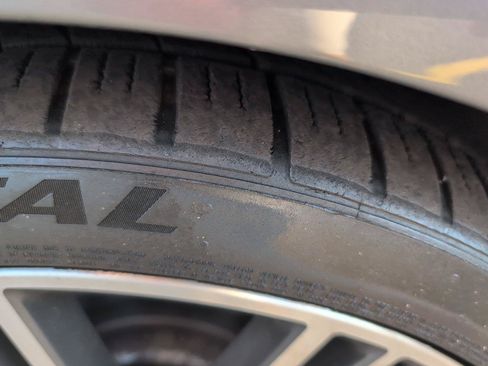 Used 2018 BMW M550i xDrive AWD/4WD image 10
